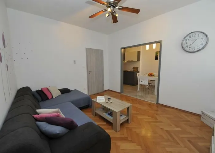 Apartament Mirakul *